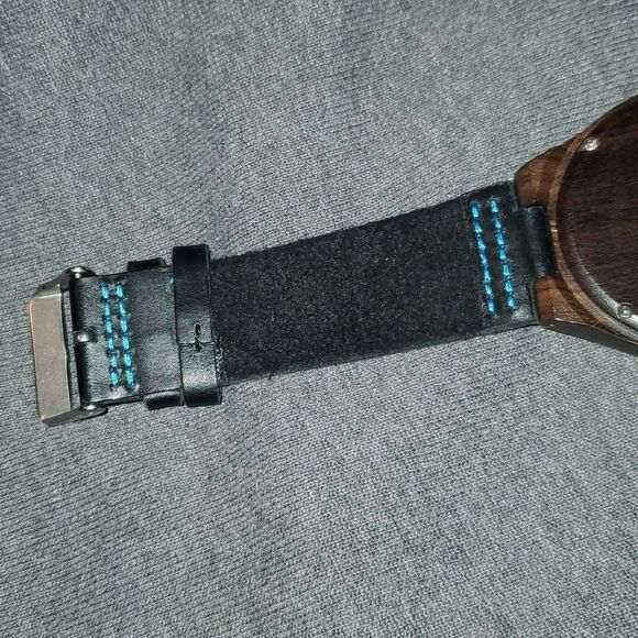 Engraved Back Natural Wood Watch‎ Leather Band - Picture 6 of 9